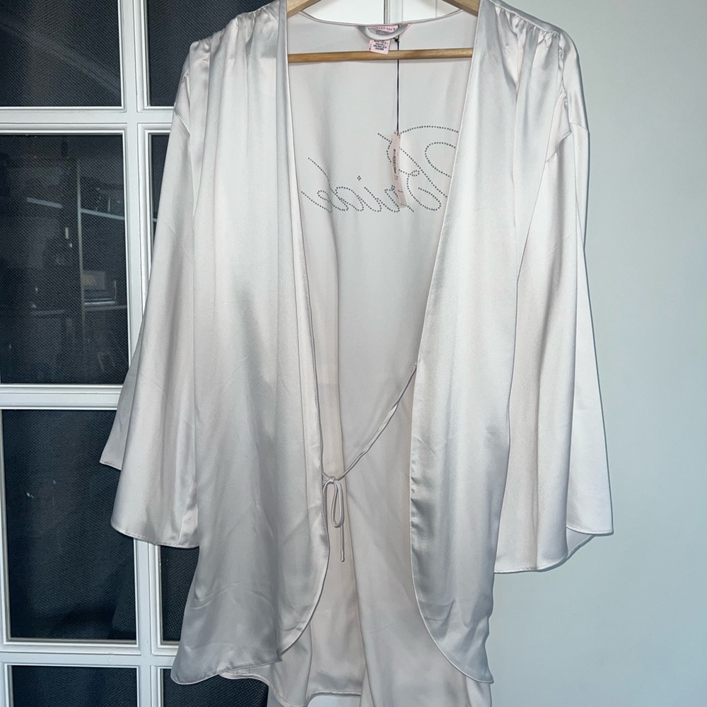 Satin White Bridal Robe - Picture 5 of 8